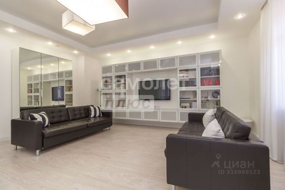 Продажа 3-комнатной квартиры 144 м², 2/6 этаж