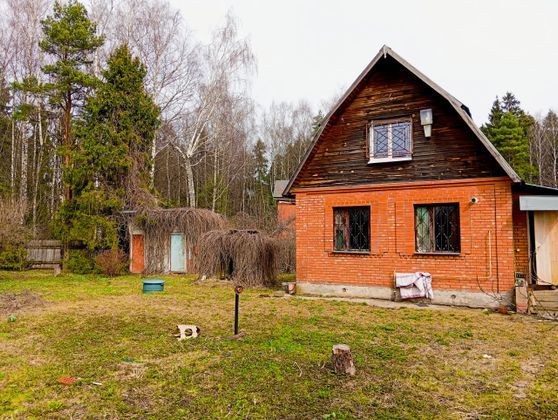 Продажа дома, 100 м², с участком 6 соток