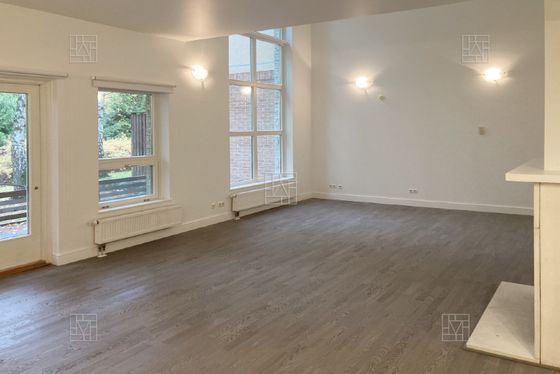 Аренда многокомнатной квартиры 220 м², 2/2 этаж