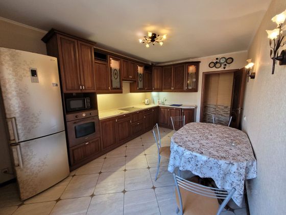 Аренда 3-комнатной квартиры 80 м², 17/26 этаж