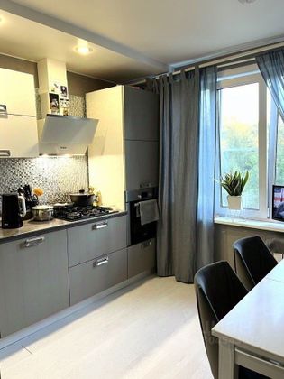 Продажа 3-комнатной квартиры 63 м², 4/5 этаж