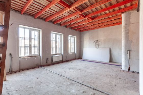 Продажа 2-комнатной квартиры 81 м², 4/4 этаж