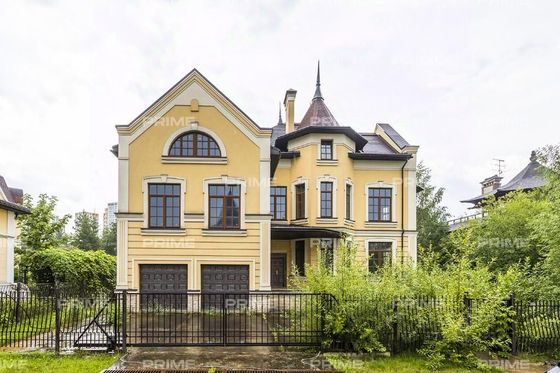 Продажа дома, 840 м², с участком 15 соток