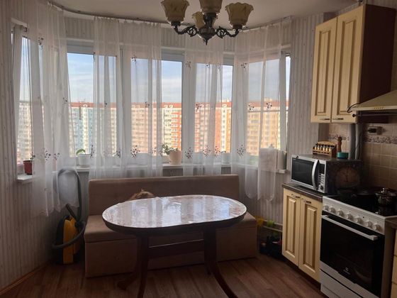 Продажа 2-комнатной квартиры 60,5 м², 14/17 этаж