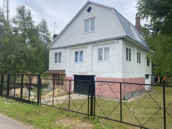 Продажа дома, 180 м², с участком 10 соток