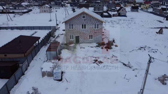 Продажа дома, 200 м², с участком 13 соток