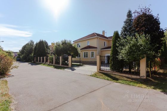 Продажа дома, 450 м², с участком 30 соток