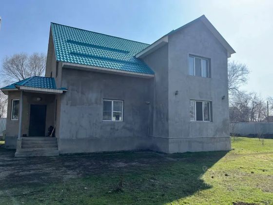 Продажа дома, 180 м², с участком 7 соток