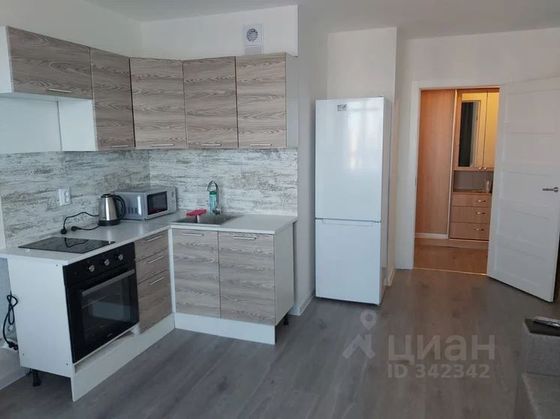 Аренда квартиры-студии 30 м², 22/24 этаж