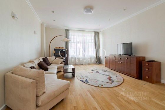 Продажа 3-комнатной квартиры 130 м², 5/8 этаж