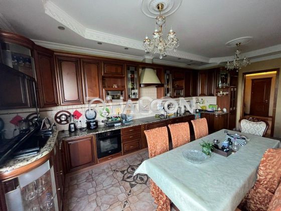 Продажа многокомнатной квартиры 215 м², 11/20 этаж