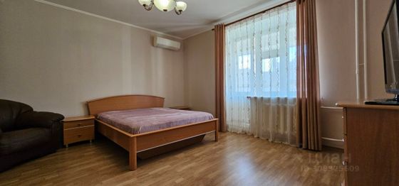 Аренда 3-комнатной квартиры 115 м², 8/10 этаж