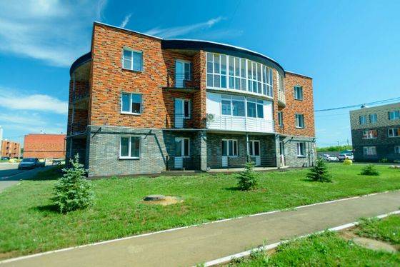 Продажа 3-комнатной квартиры 76 м², 2/3 этаж