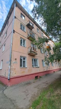 Продажа 2-комнатной квартиры 42 м², 1/4 этаж