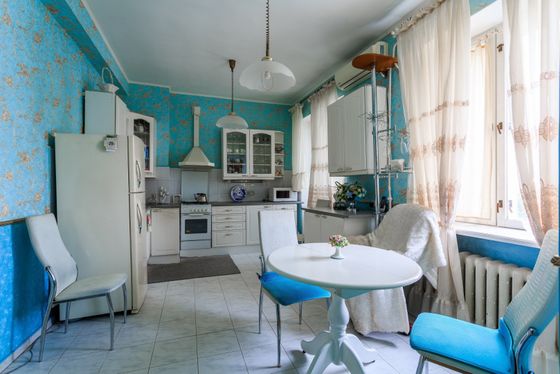 Продажа 3-комнатной квартиры 99 м², 9/9 этаж