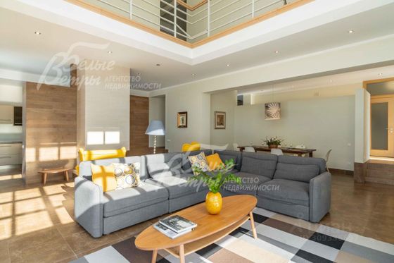 Аренда дома, 308 м², с участком 25 соток