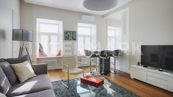 Продажа 3-комнатной квартиры 70 м², 4/4 этаж