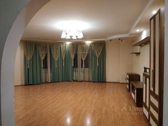 Продажа 3-комнатной квартиры 130 м², 9/23 этаж