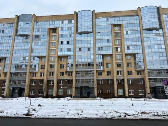 Продажа 3-комнатной квартиры 180 м², 10/10 этаж