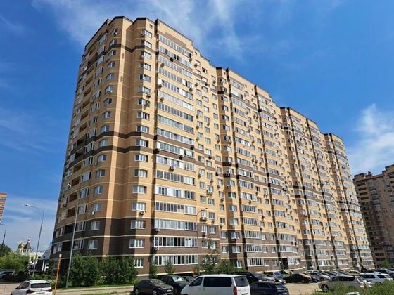 Продажа 2-комнатной квартиры 81 м², 1/17 этаж