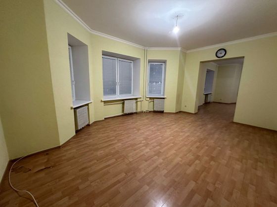 Продажа 3-комнатной квартиры 146,4 м², 2/10 этаж