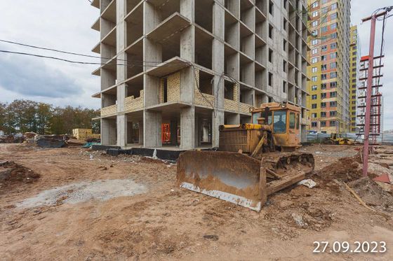 Микрорайон «Яркий», наб. Кустарёвская, 25 — 3 кв. 2023 г.