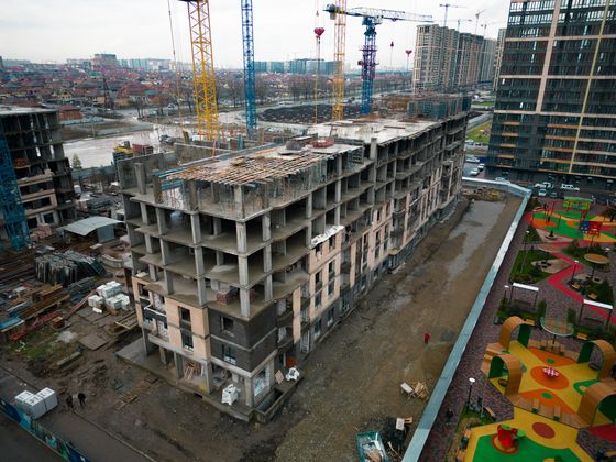 Микрорайон «Губернский», ул. им. Героя Николая Шевелёва, 15 — 4 кв. 2023 г.