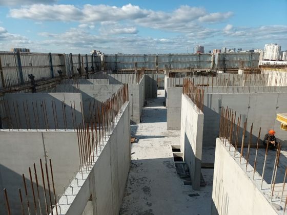 ЖК «Цветочный», ул. Старых Большевиков, 52А — 3 кв. 2023 г.
