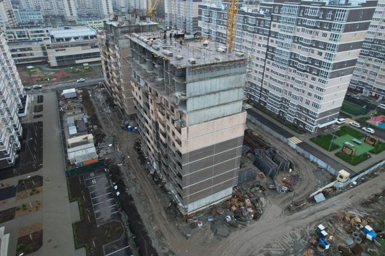 Микрорайон «Красная площадь», ул. им. Мурата Ахеджака, 12, к. 6 — 4 кв. 2023 г.