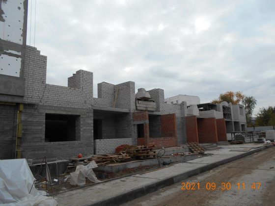 ЖК «Яркий», ул. Низаметдинова, 7В — 3 кв. 2021 г.