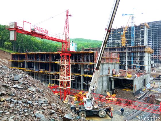 ЖК «Восточный луч», ул. Полковника Фесюна, 12 — 2 кв. 2022 г.