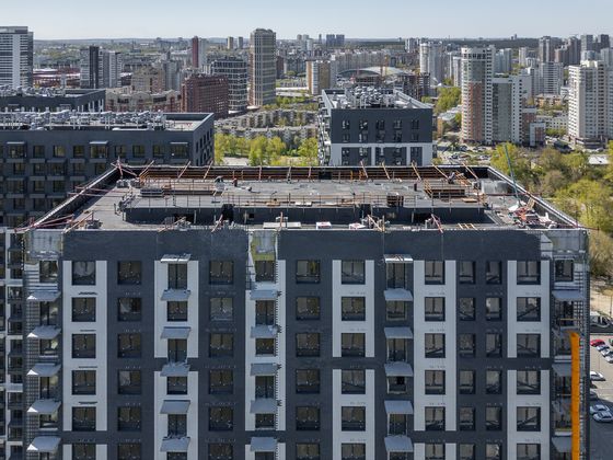 ЖК «Исеть парк», ул. Хуторская, 1/4 — 2 кв. 2024 г.