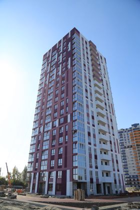 ЖК «Три башни», ул. Комарова, 47 — 3 кв. 2023 г.