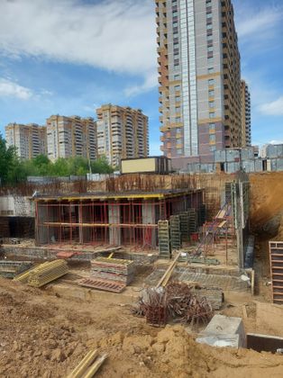 ЖК «Факел», пр. Строителей, 9В — 2 кв. 2022 г.