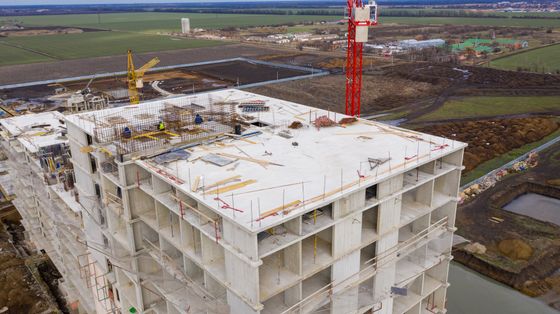 Микрорайон «Родные просторы», ул. Природная, 10Б, к. 7 — 1 кв. 2021 г.