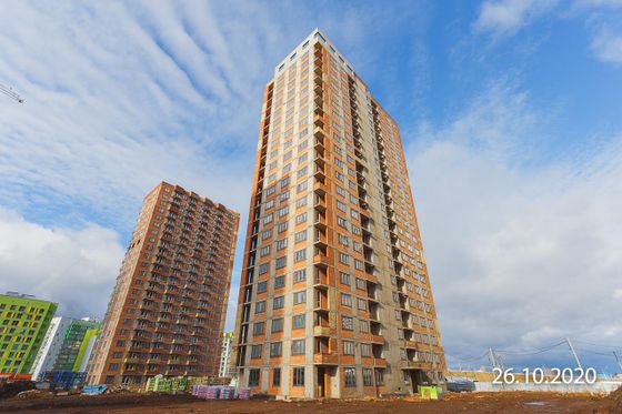 Микрорайон «Яркий», ул. Евгения Столярова, 3 — 4 кв. 2020 г.