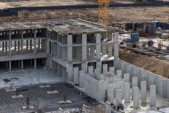 Квартал «Брусника в Академическом», ул. Академика Ландау, 7 — 4 кв. 2022 г.