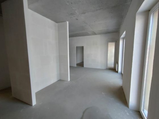 ЖК «Akadem Klubb» (Академ Клабб), ул. Серебряное Озеро, 13 — 4 кв. 2022 г.