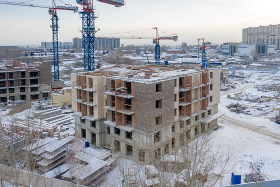 Микрорайон «SCANDIS OZERO» (Скандис Озеро), ул. Авиаторов, 28 — 1 кв. 2021 г.