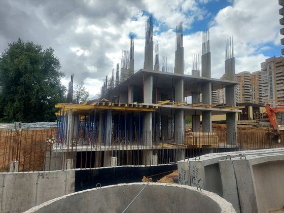 ЖК «Факел», пр. Строителей, 9В — 3 кв. 2022 г.