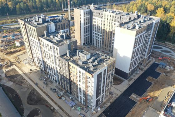 ЖК «Миниполис Серебрица», Серебряный бул., 2 — 4 кв. 2021 г.