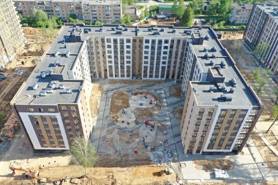 ЖК «Миниполис Серебрица», Серебряный бул., 3 — 2 кв. 2021 г.