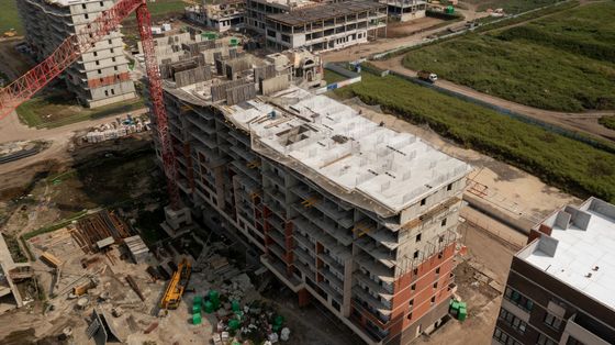 Микрорайон «Родные просторы», ул. Природная, 10Б, к. 5 — 3 кв. 2021 г.