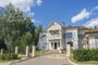 Продажа дома, 869 м², с участком 43,4 сотки