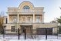 Продажа дома, 600 м², с участком 18,7 сотки