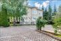 Продажа дома, 680 м², с участком 33 сотки