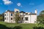 Продажа дома, 960 м², с участком 16 соток