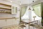 Аренда дома, 350 м², с участком 10 соток