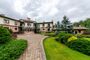 Продажа дома, 1 300 м², с участком 61 сотка