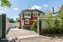 Продажа дома, 257,9 м², с участком 6,8 сотки